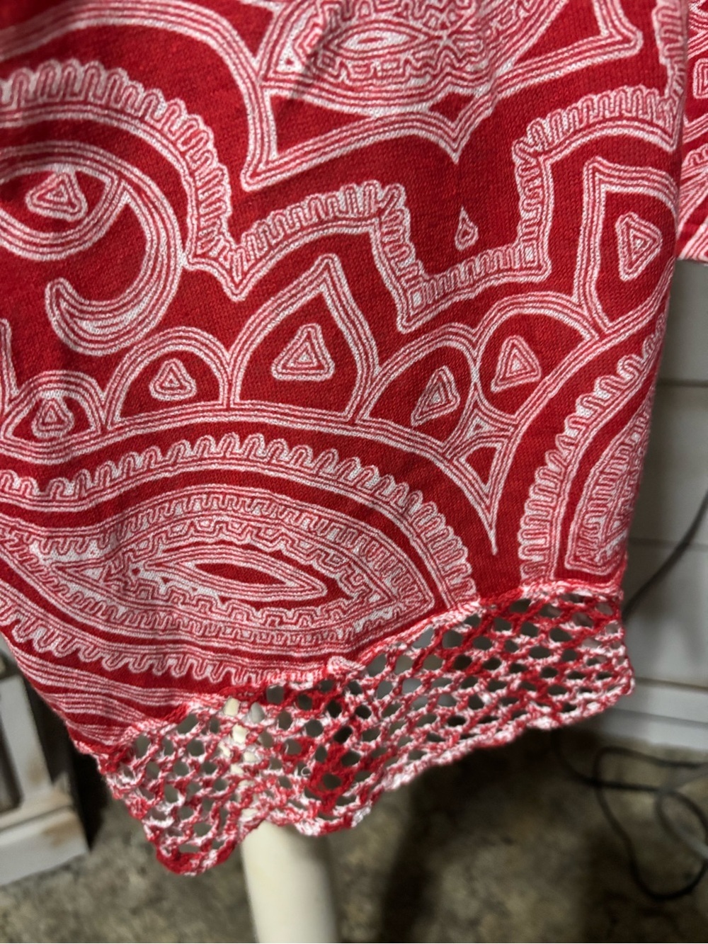 : Chico’s Dazzling Paisley Sweater Cardigan Red White Open Front Size 2 large - Picture 4 of 11